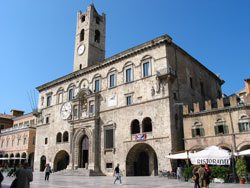 Il Palazzo dei Capitani del Popolo, Ascoli Piceno